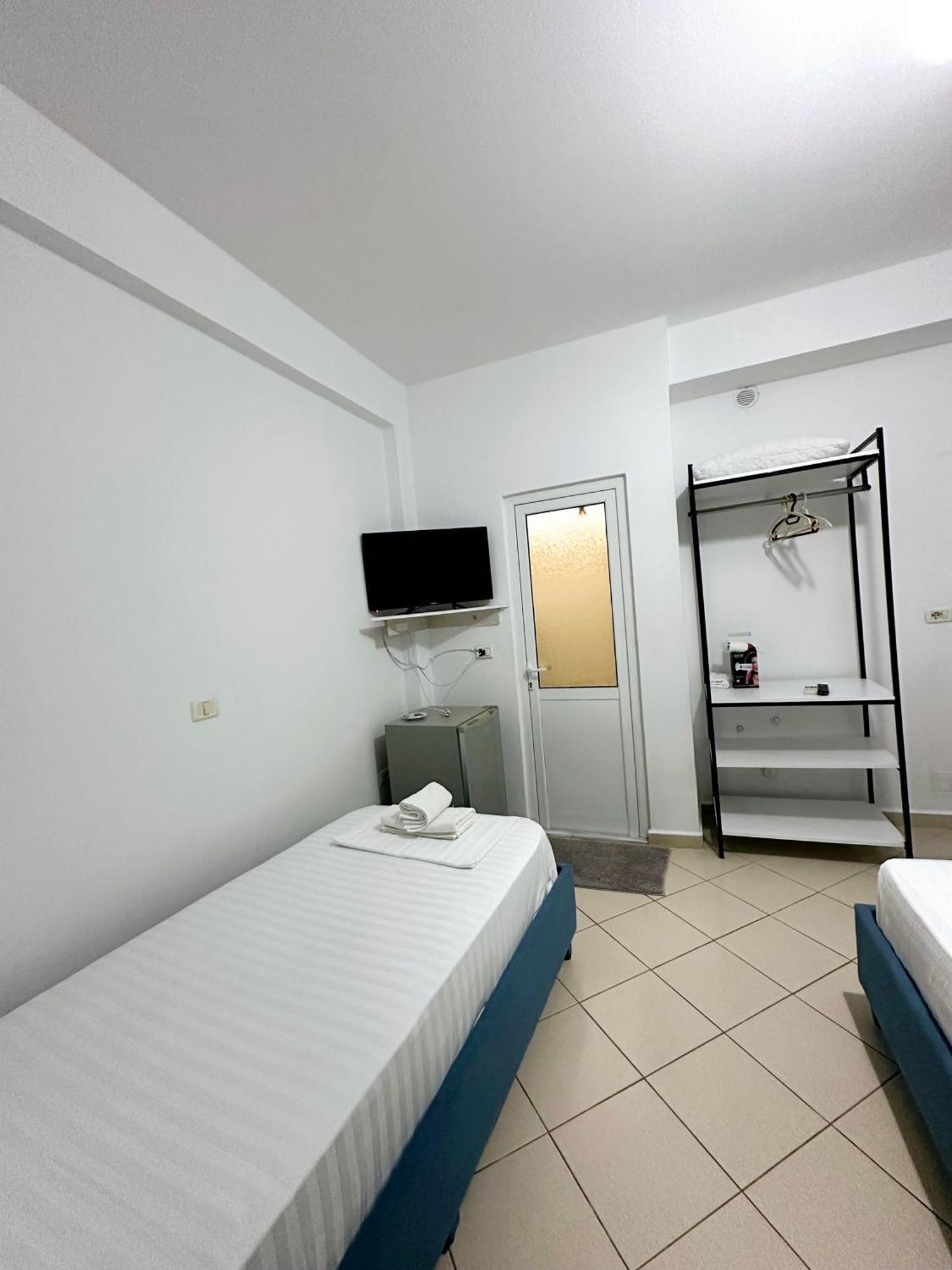 Lengu Holidays Houses Sarandë Kamer foto